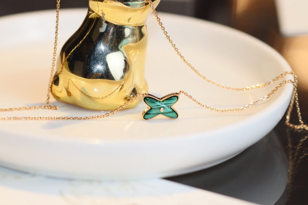 Dream JEUX MALACHITE 1 DIAMOND PINK GOLD NECKLACE