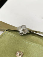 Traum-Kleeblatt-Ring in Silber