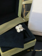 Traum-Kleeblatt-Ring in Silber