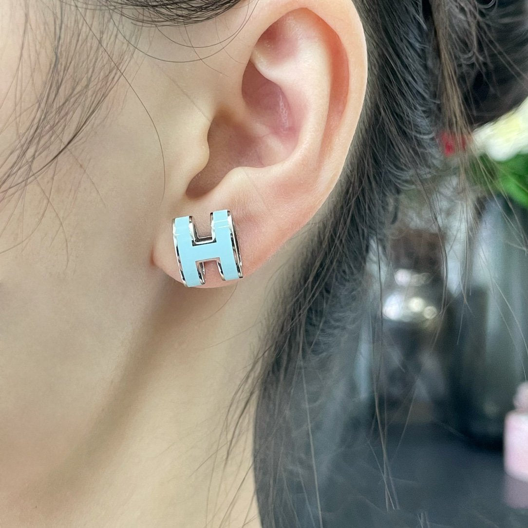 Dream POP H SKY BLUE STUD EARRINGS