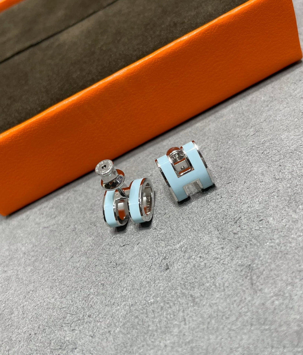Dream POP H SKY BLUE STUD EARRINGS