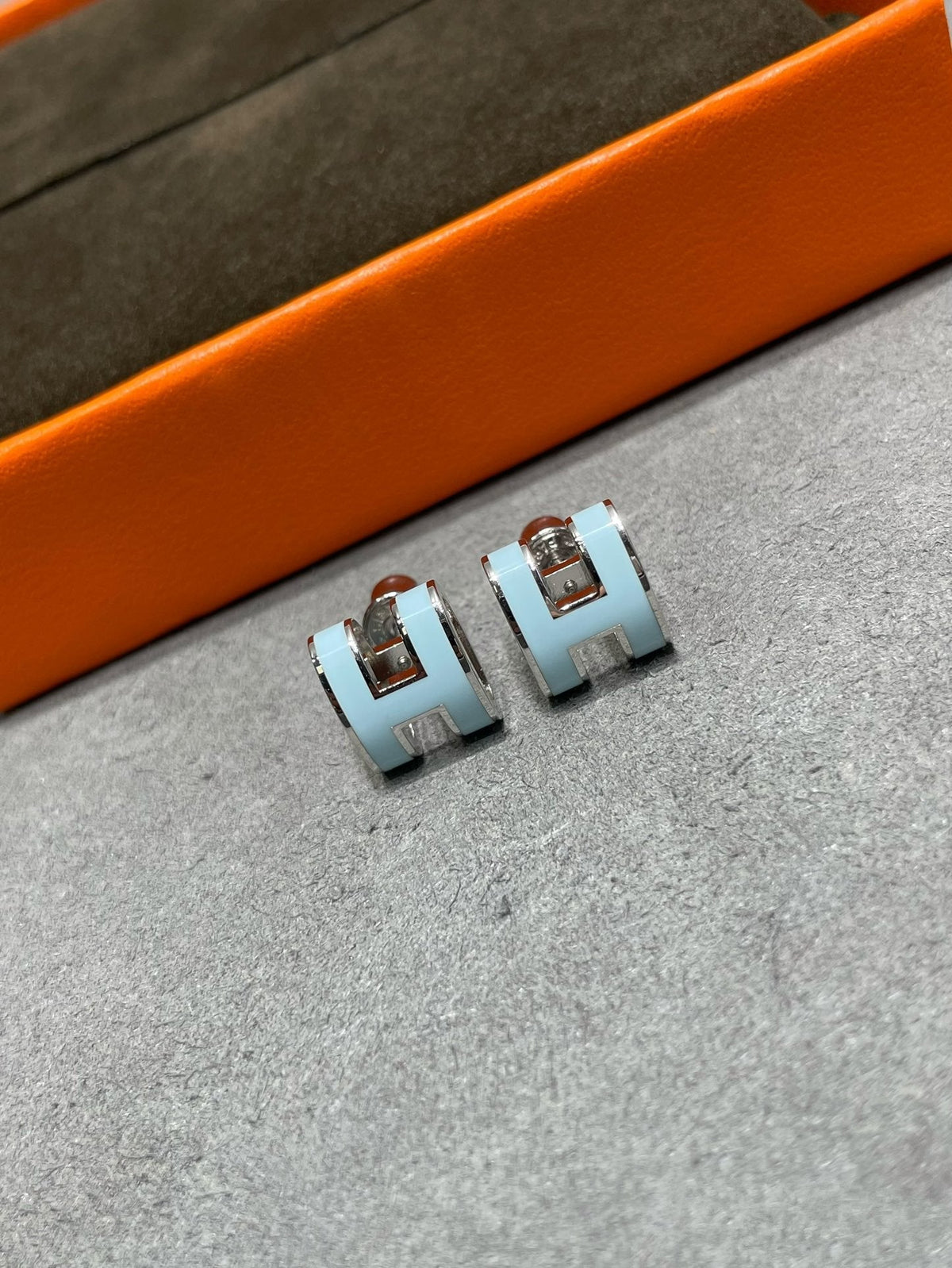 Dream POP H SKY BLUE STUD EARRINGS