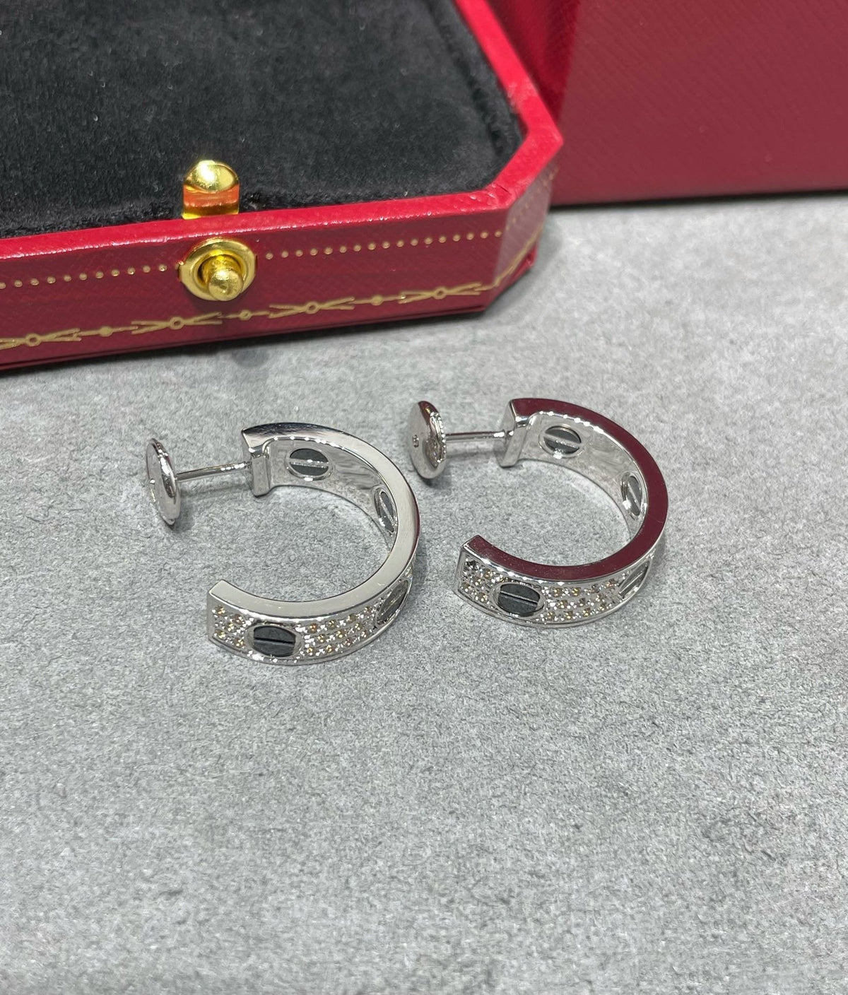 Dream LOVE CERAMIC DIAMOND PAVED SILVER EARRINGS