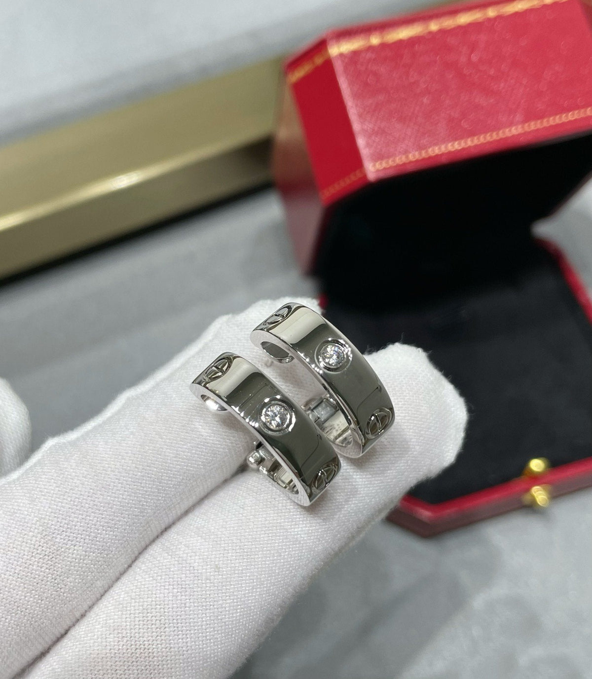Dream LOVE 5.5MM ダイヤモンドピアス（1粒）