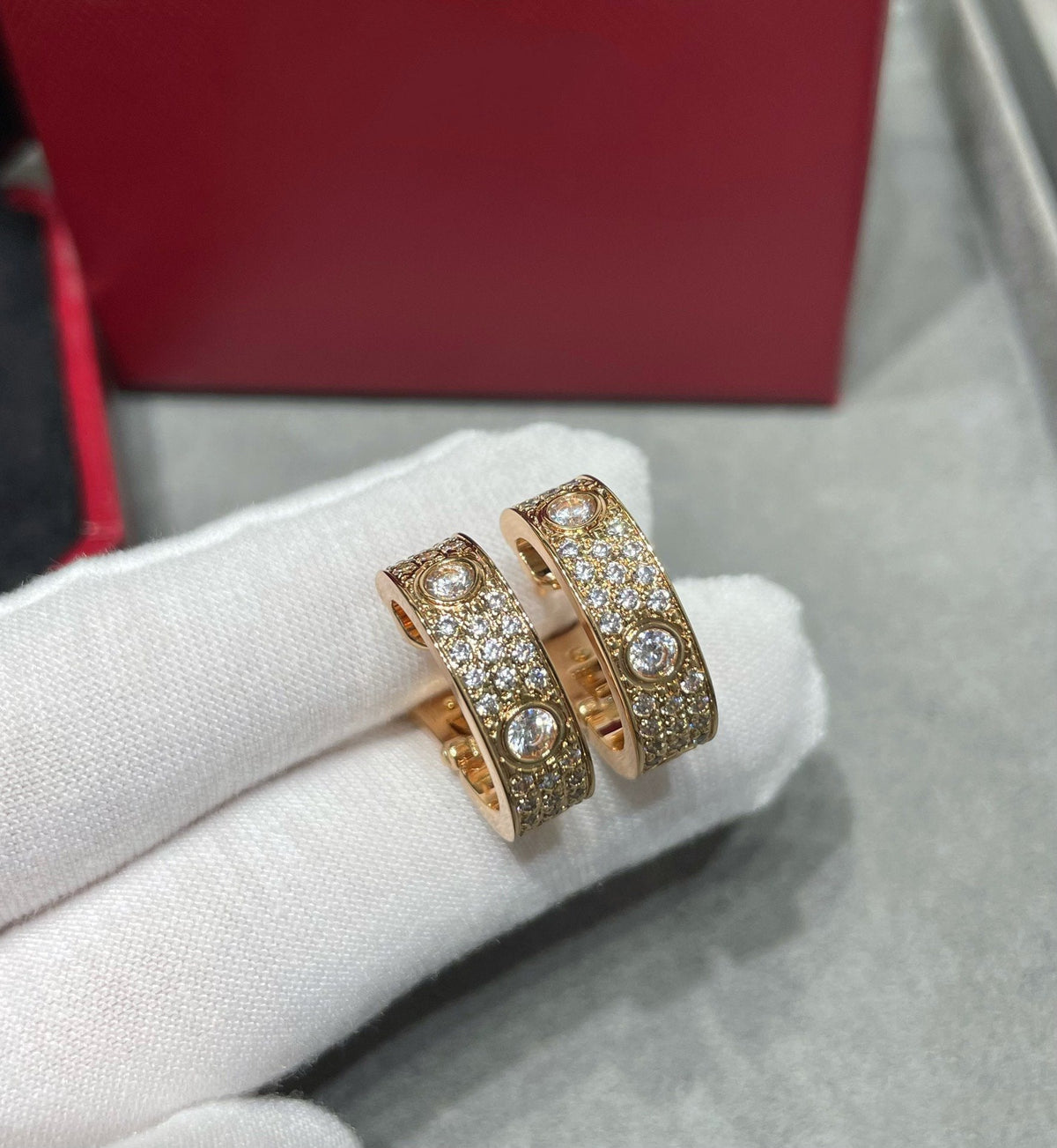 Dream LOVE 5.5mm ダイヤモンドパヴェピアス