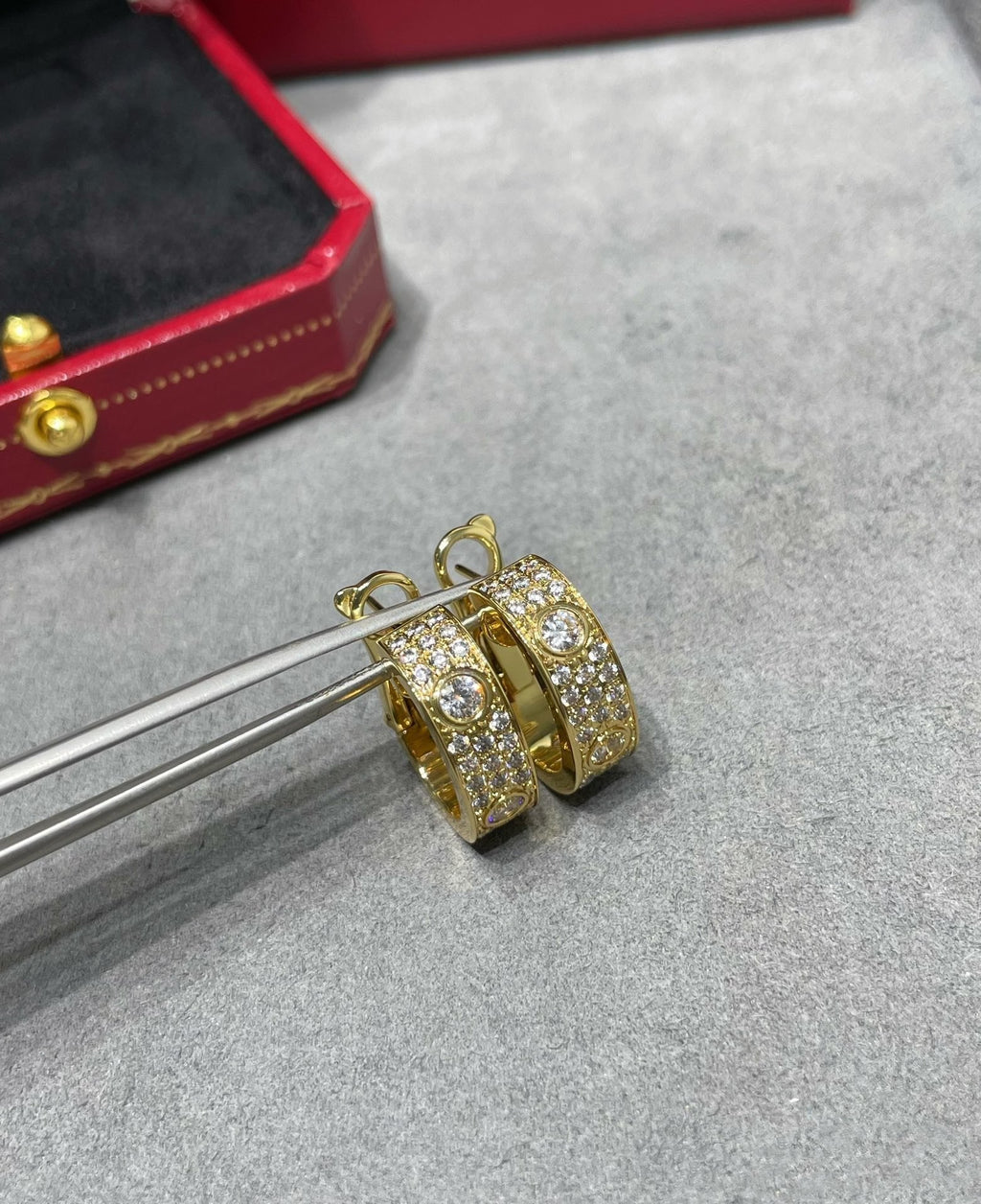 Dream LOVE 5.5mm ダイヤモンドパヴェピアス