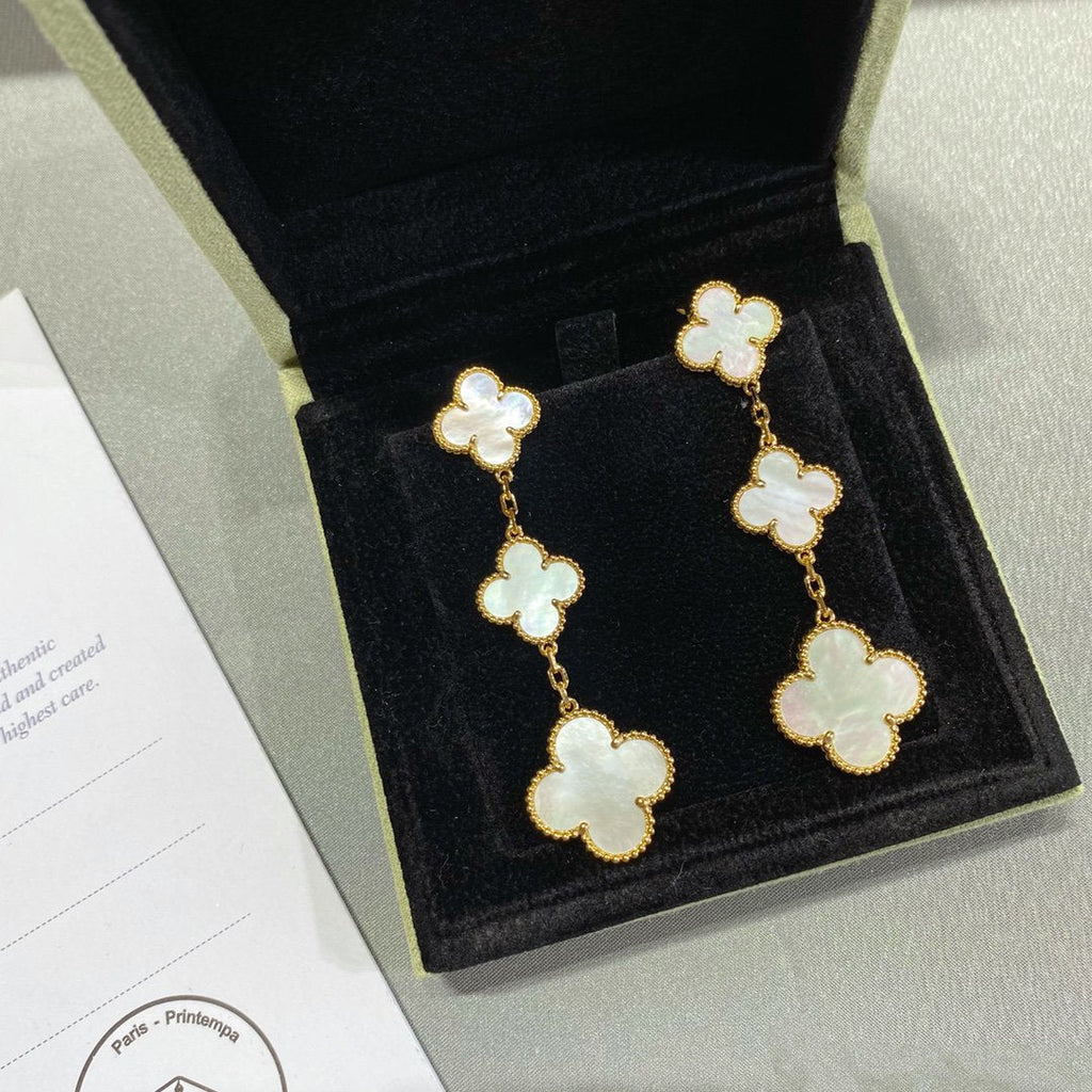 TRAUM-KLEEBLATT-OHRRINGE MIT 3 MOTIVEN IN GOLD