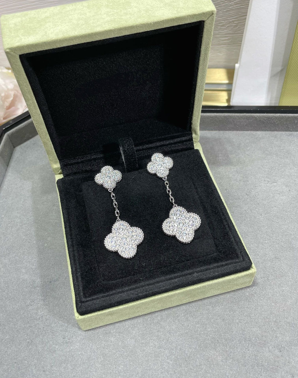 Dream CLOVER 2 MOTIVE OHRRINGE AUS SILBER MIT DIAMANT-PAVÉ