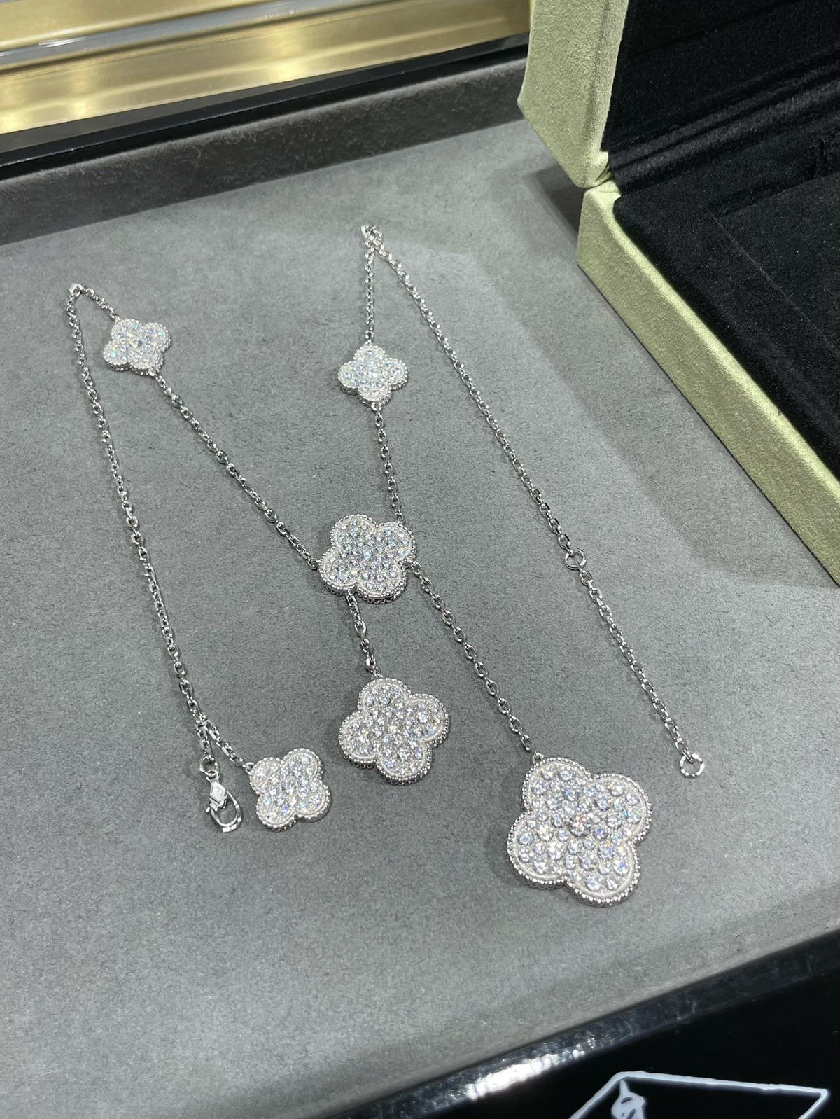 Dream CLOVER 6-MOTIV-HALSKETTE MIT DIAMANT-PAVÉ