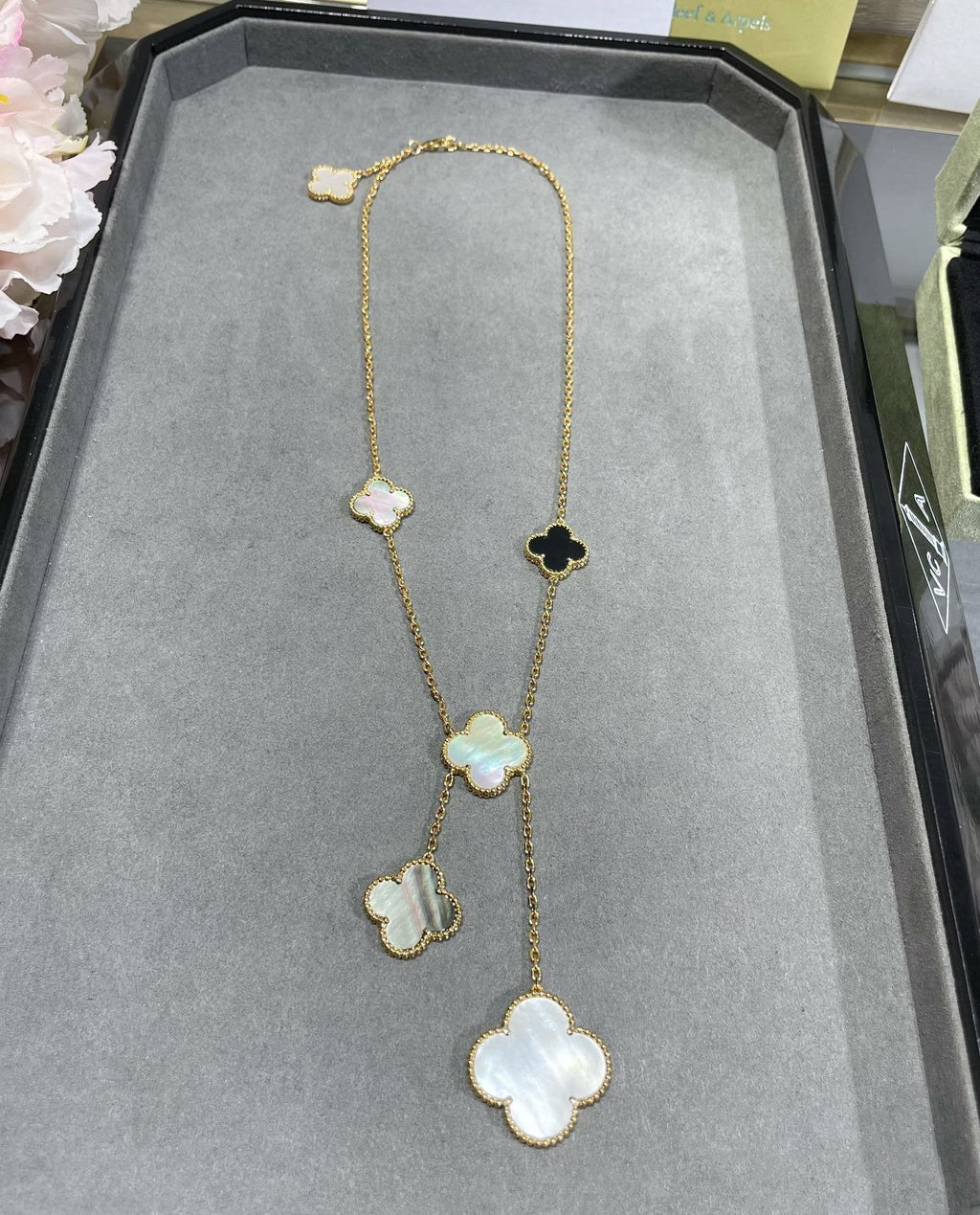 Dream CLOVER 6 MOTIF MOP ONYX GOLD NECKLACE