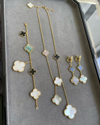 Dream CLOVER 3 MOTIF MOP ONYX DARK MOP PINK GOLD EARRINGS