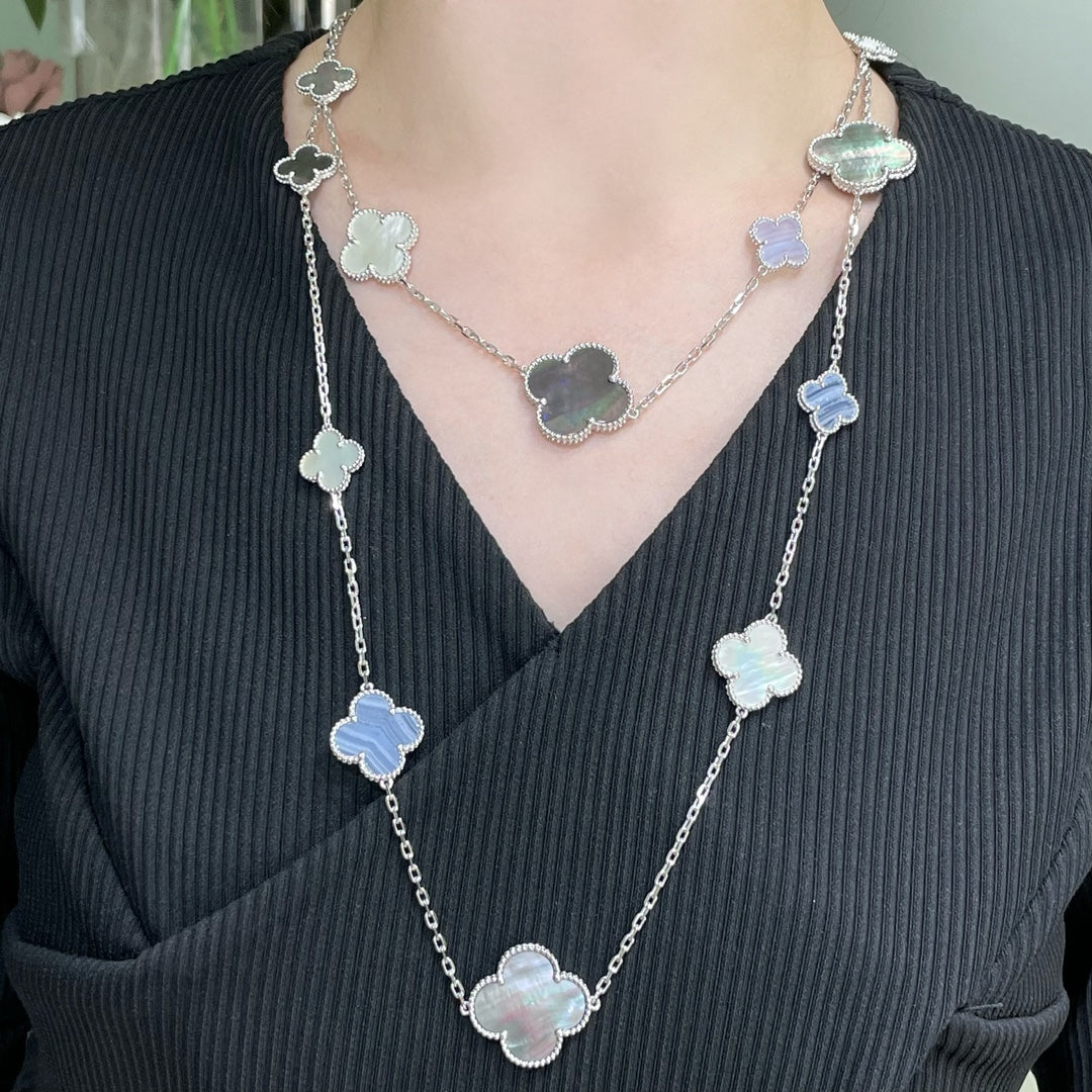 Dream CLOVER 16-Motiv Halskette aus Chalcedon, Perlmutt und Silber