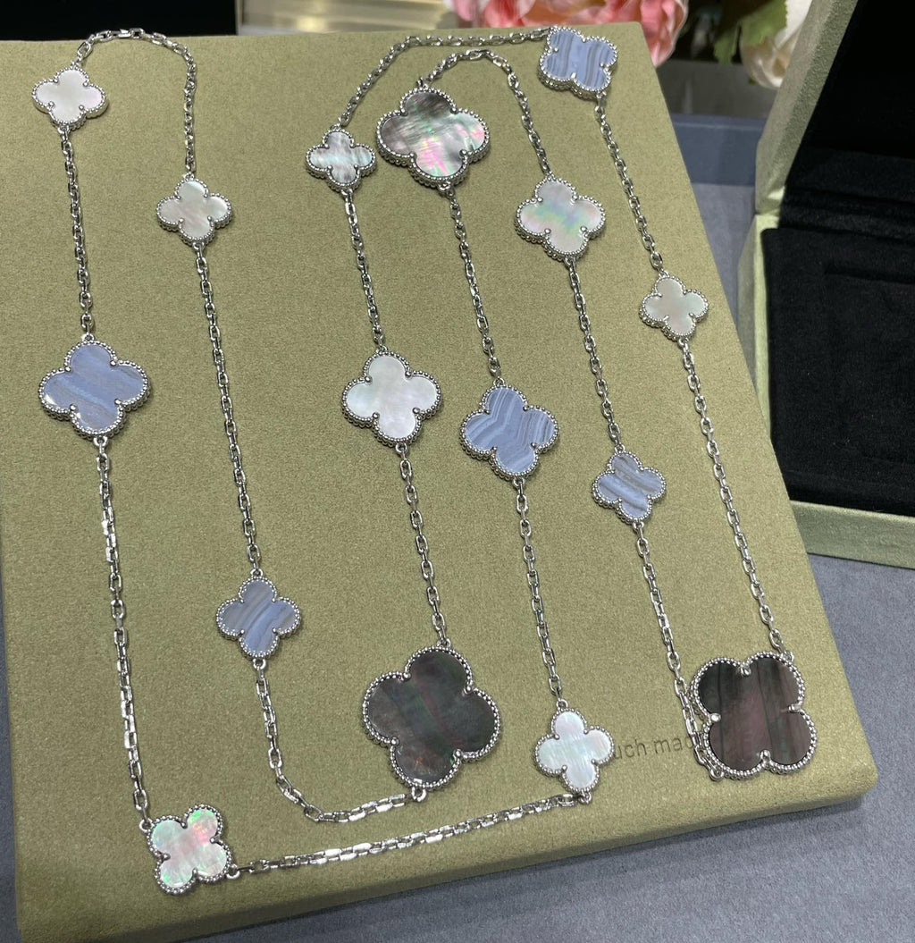 Dream CLOVER 16-Motiv Halskette aus Chalcedon, Perlmutt und Silber