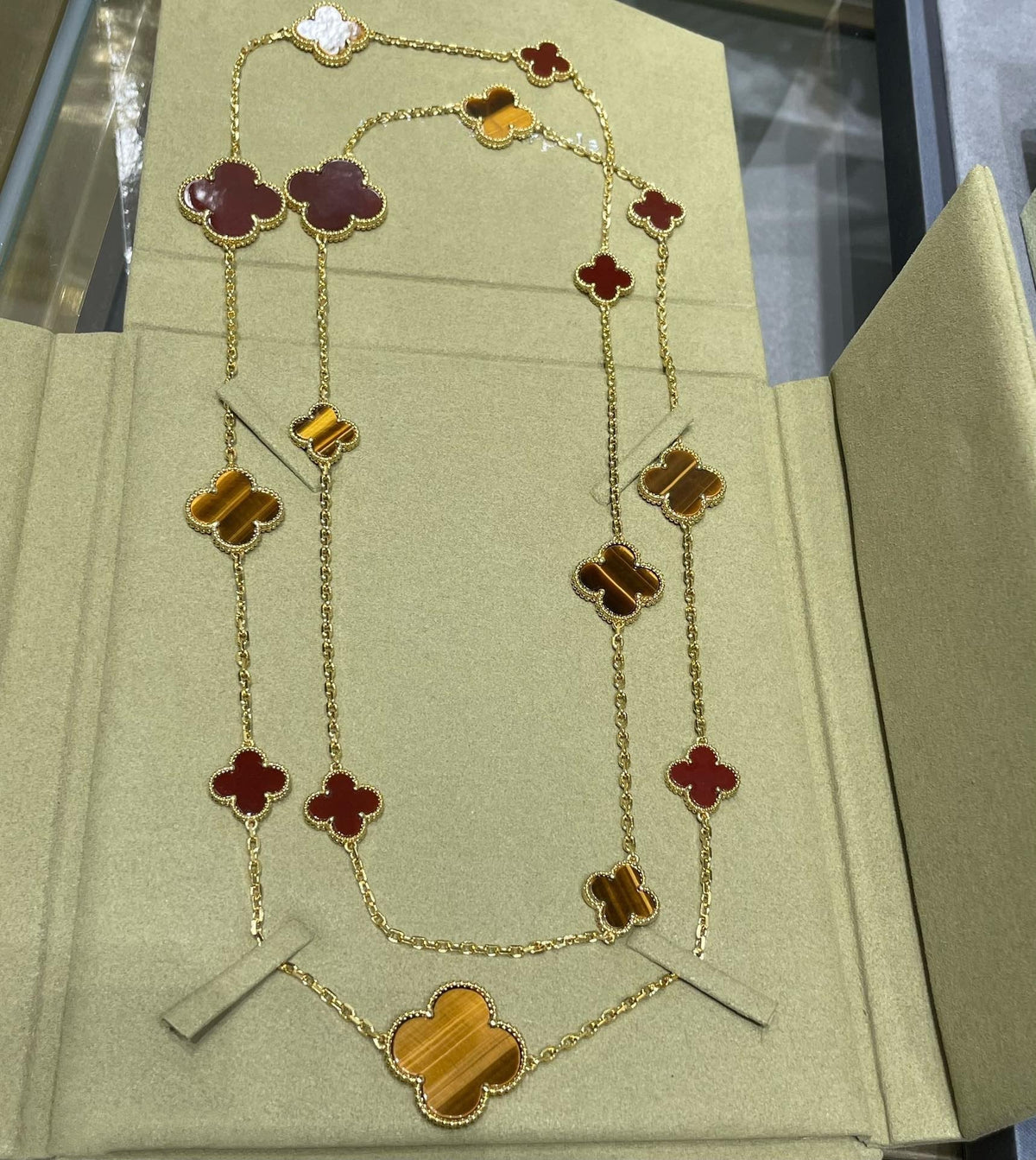 Dream CLOVER 16 MOTIF CARNELIAN TIGER EYE ROSE GOLD NECKLACE