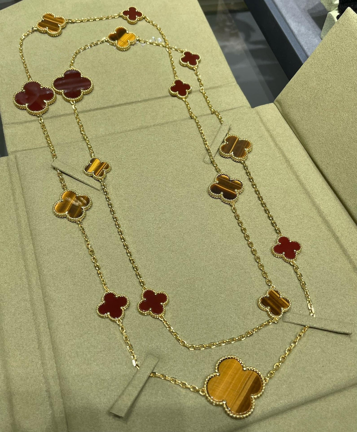 Dream CLOVER 16 MOTIF CARNELIAN TIGER EYE ROSE GOLD NECKLACE