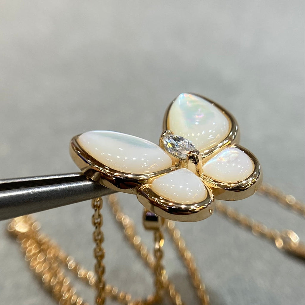 Dream BUTTERFLY MOP DIAMOND NECKLACE