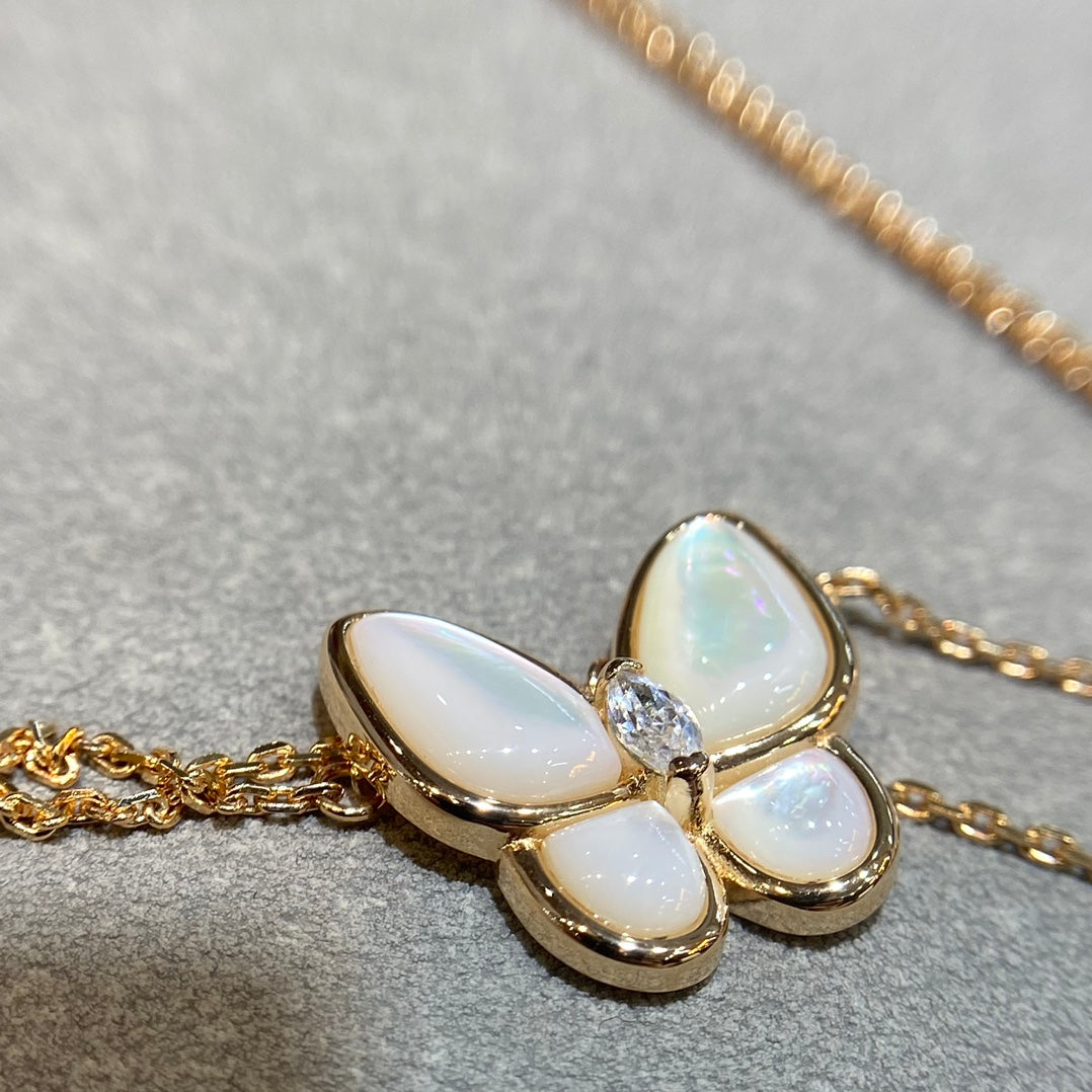 Dream BUTTERFLY MOP DIAMOND NECKLACE