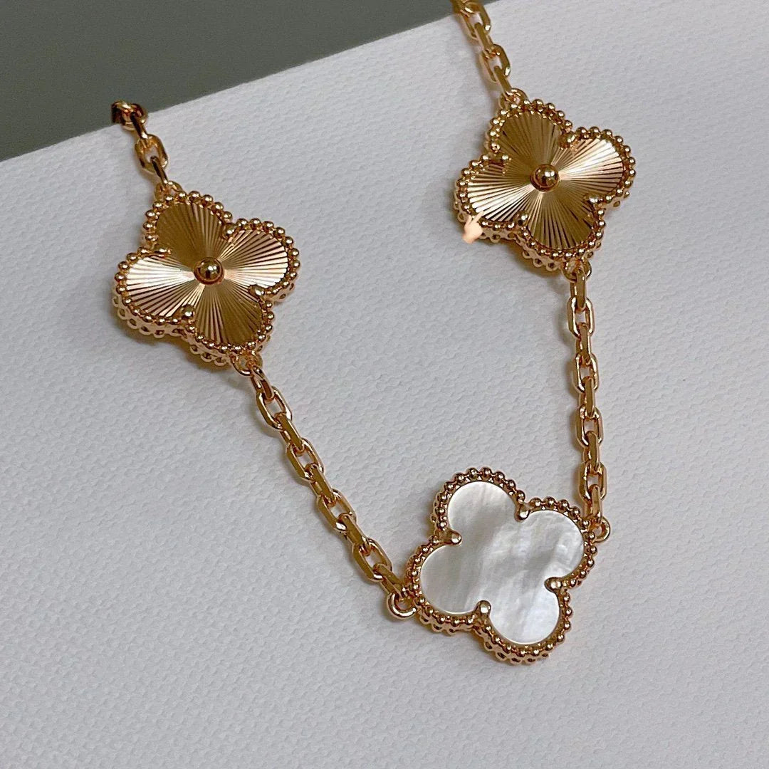 [Dream ]New CLOVER WHITE PEARL MOP 5 MOTIF BRACELET COLLECTION