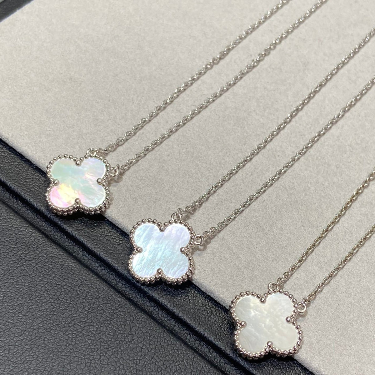 Dream CLOVER MEDIUM SILBER WEISS PERLMUTT HALSKETTE