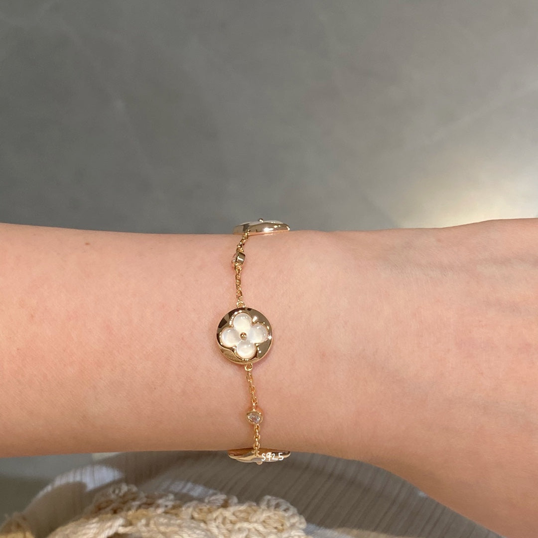 Dream STAR AND SUN 4 MOTIF WHITE MOP PINK GOLD BRACELET