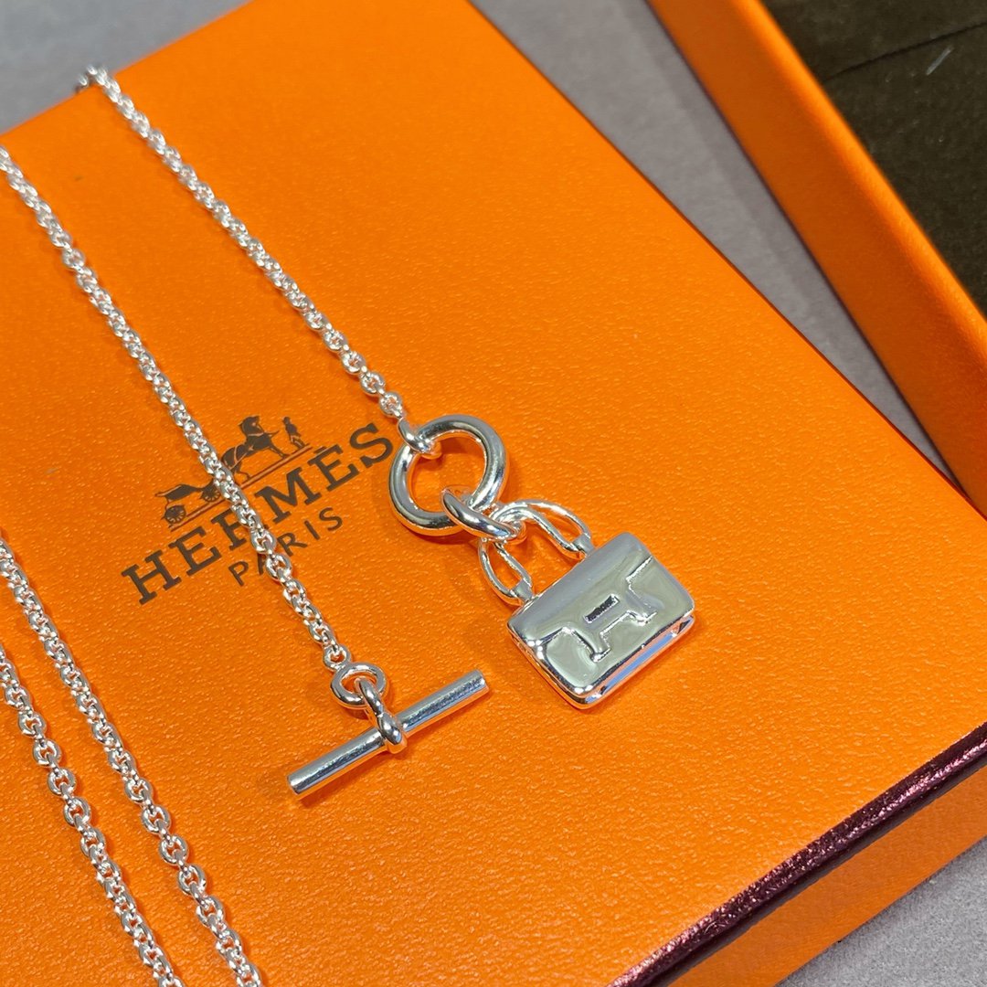 Dream CONSTANCE PEDANT SILVER NECKLACE