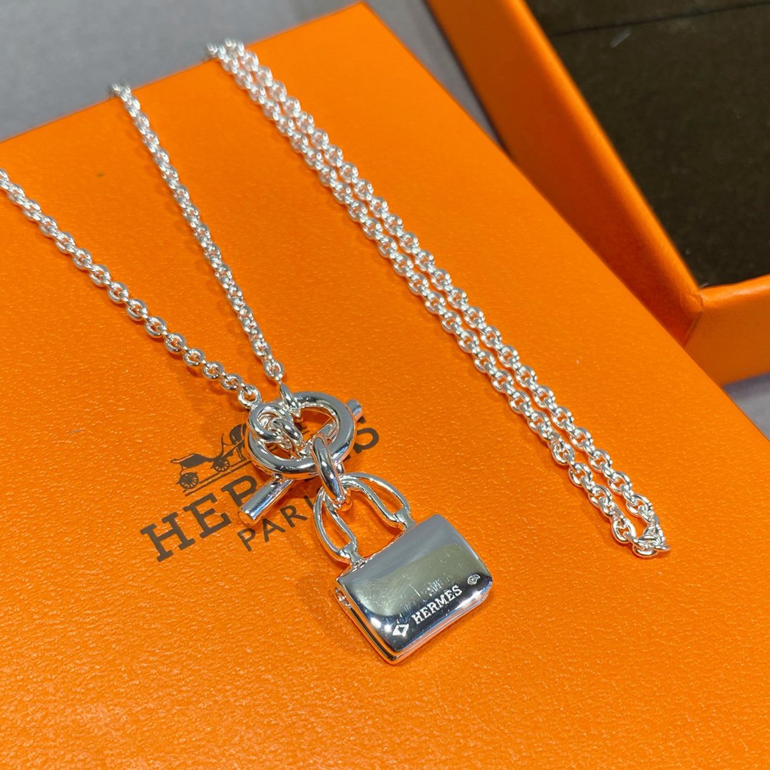 Dream CONSTANCE PEDANT SILVER NECKLACE