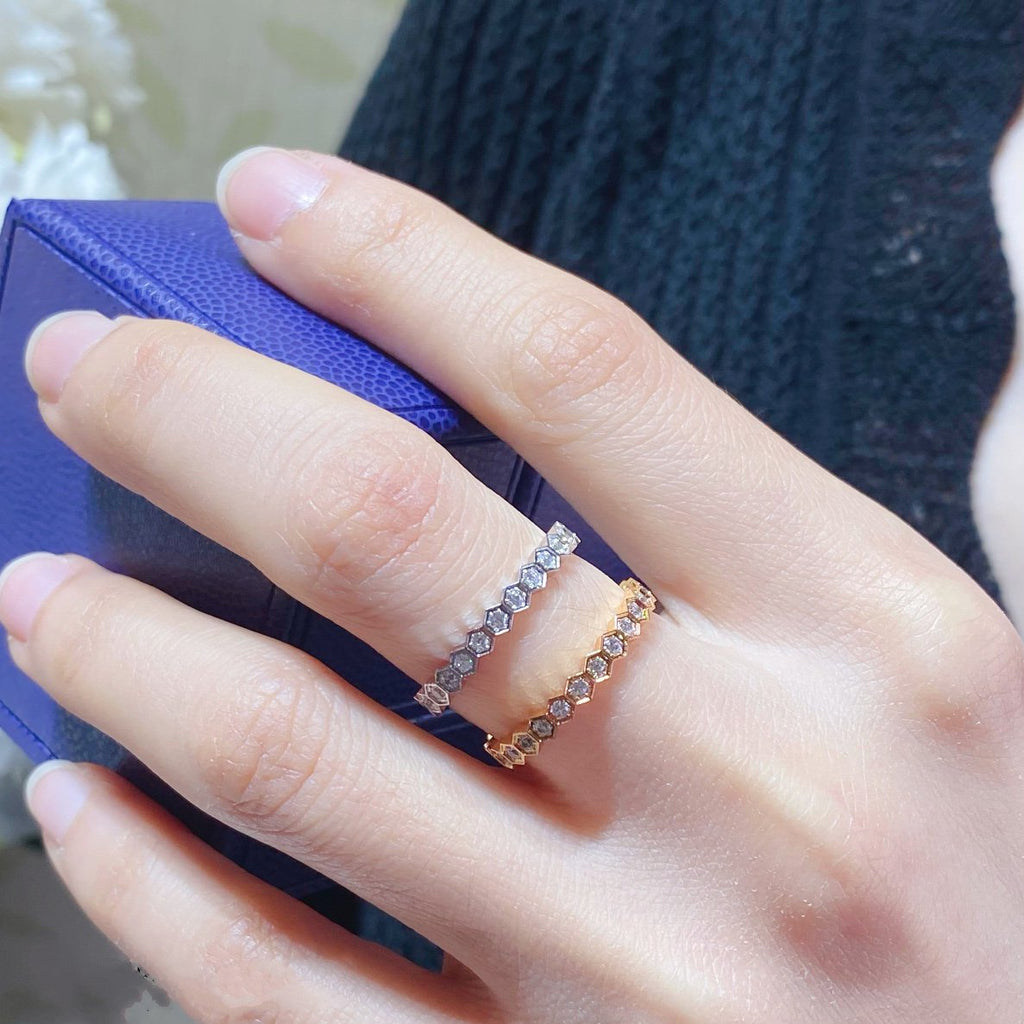 Dream BEE LOVE DIAMOND PAVED SMALL RING