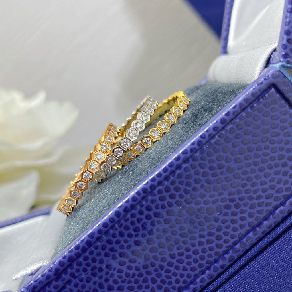 Dream BEE LOVE DIAMOND PAVED SMALL RING