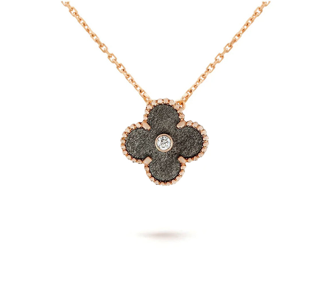 Dream CHRISTMAS LIMITED EDITION NECKLACE COLLECTION