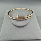 {
  "Dream ": "ジュスト アン クル ブレスレット 2.5mm ダイヤモンド 新品"
}