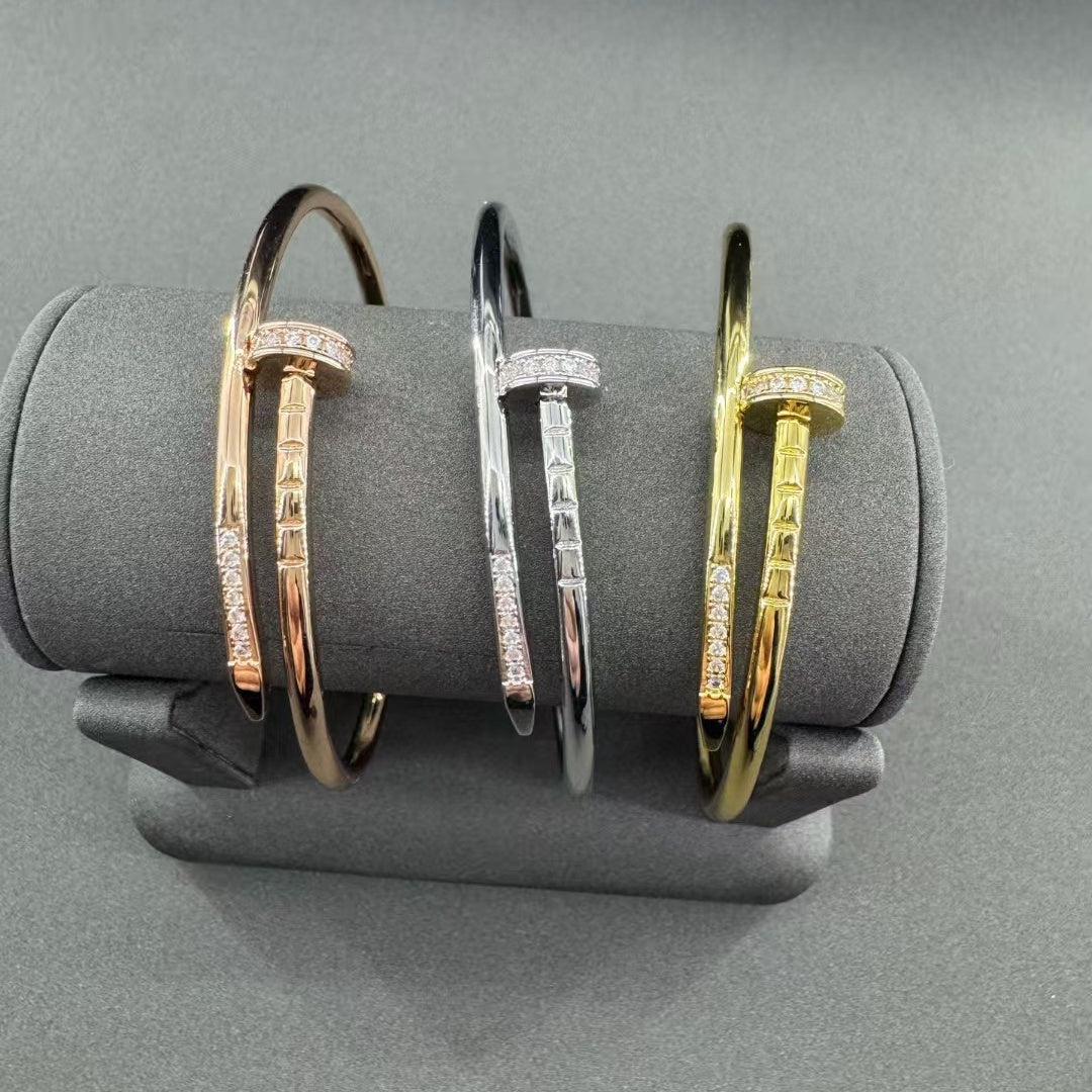 {
  "Dream ": "ジュスト アン クル ブレスレット 2.5mm ダイヤモンド 新品"
}