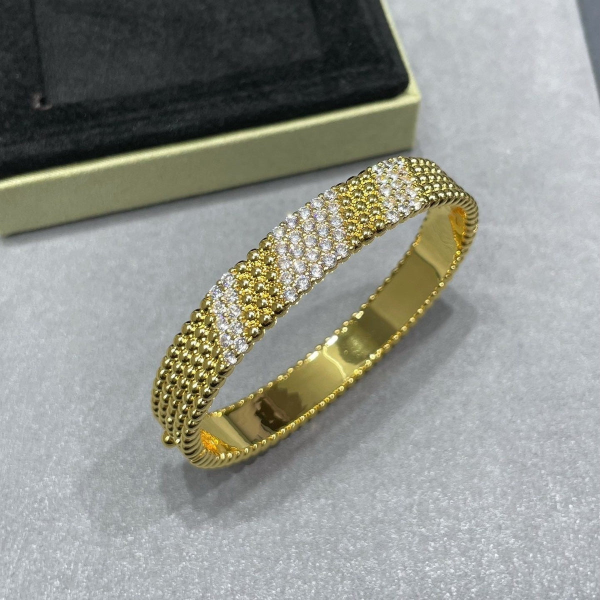[Dream ]  PERLEE DIAMOND BRACELET ,5-ROW DIAMOND-SET DESIGN