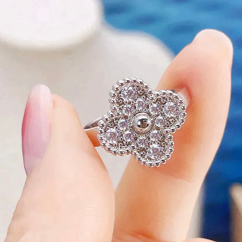 Traum Kleeblatt Diamantring