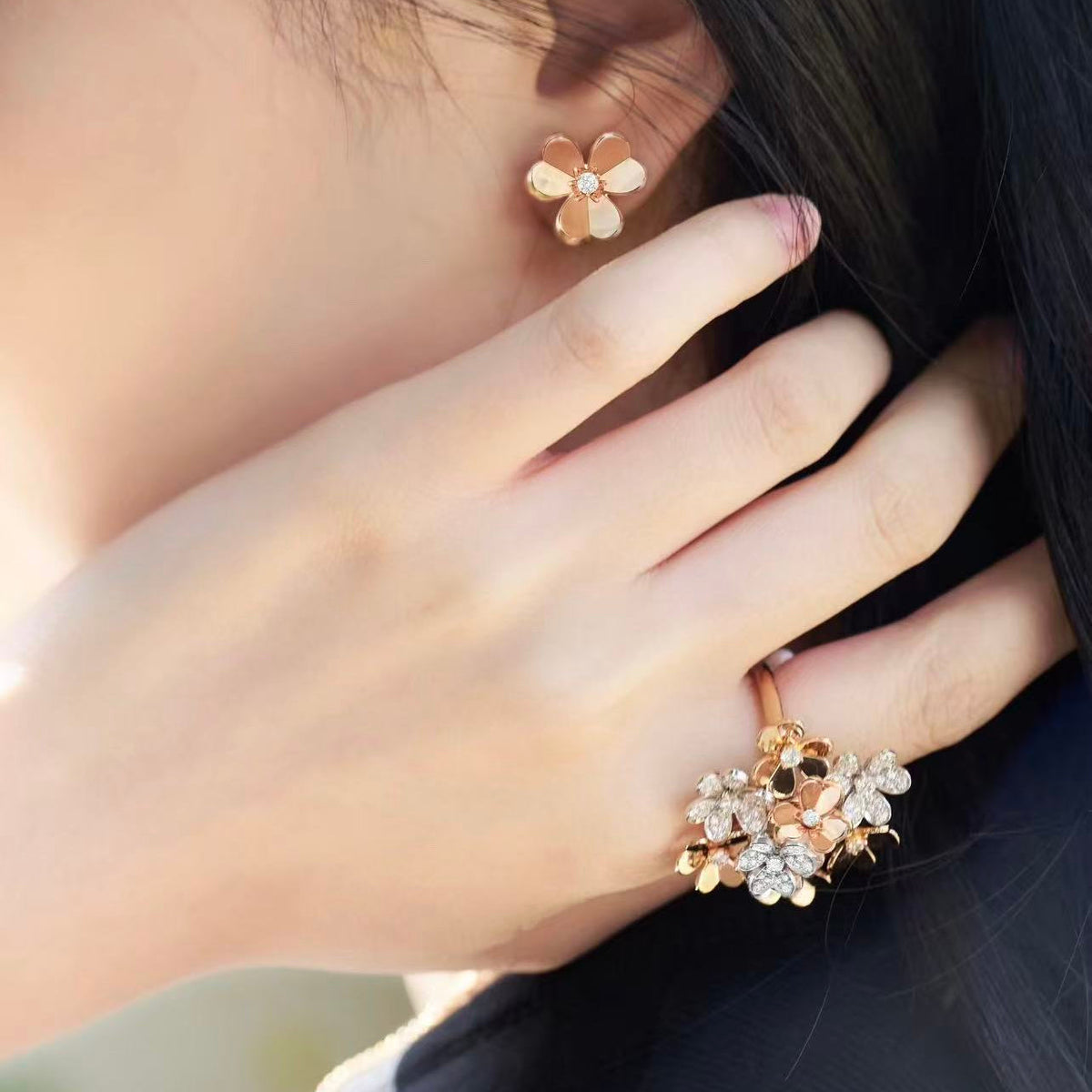 Dream FRIVOLE MINI FLOWER EARRINGS