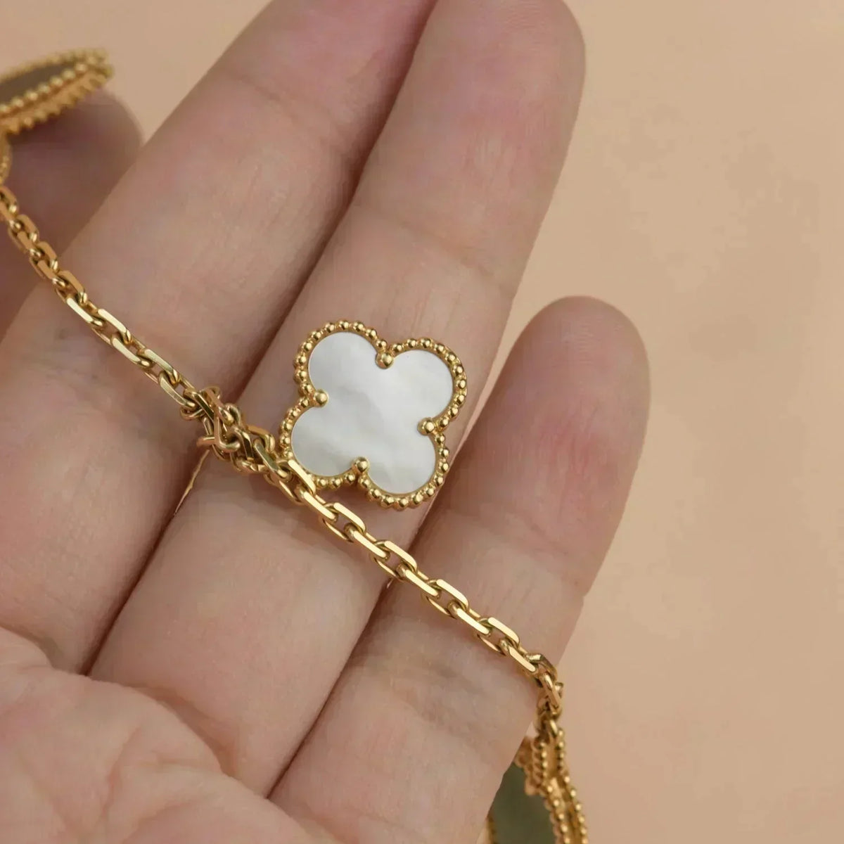 Traumhaftes LUCKY SPRING Armband mit 5 Motiven in Gold