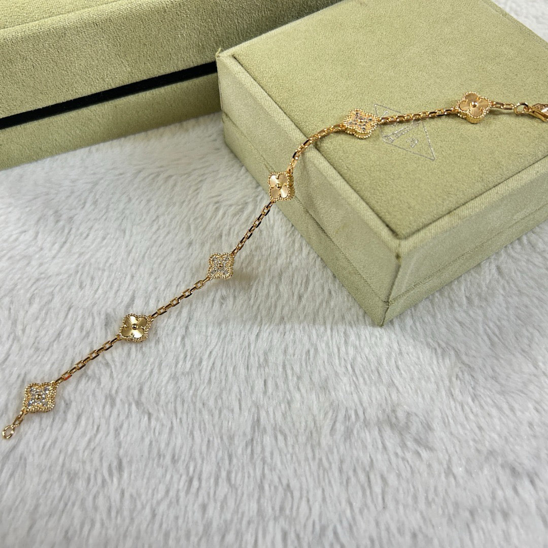 [Dream ]CLOVER 6 MOTIF DIAMOND LASER BRACELET