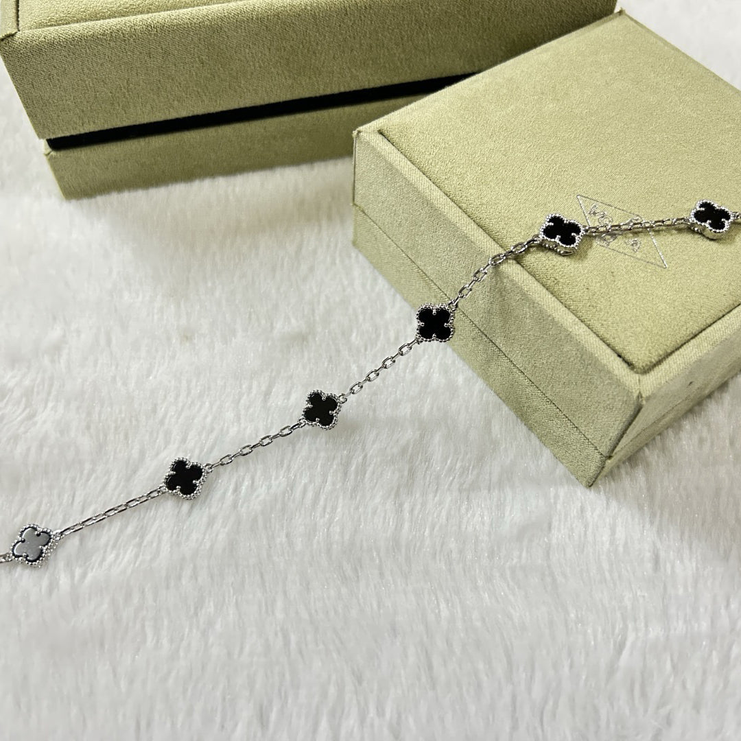 [Dream ]CLOVER 6 MOTIF  ONYXS BRACELET