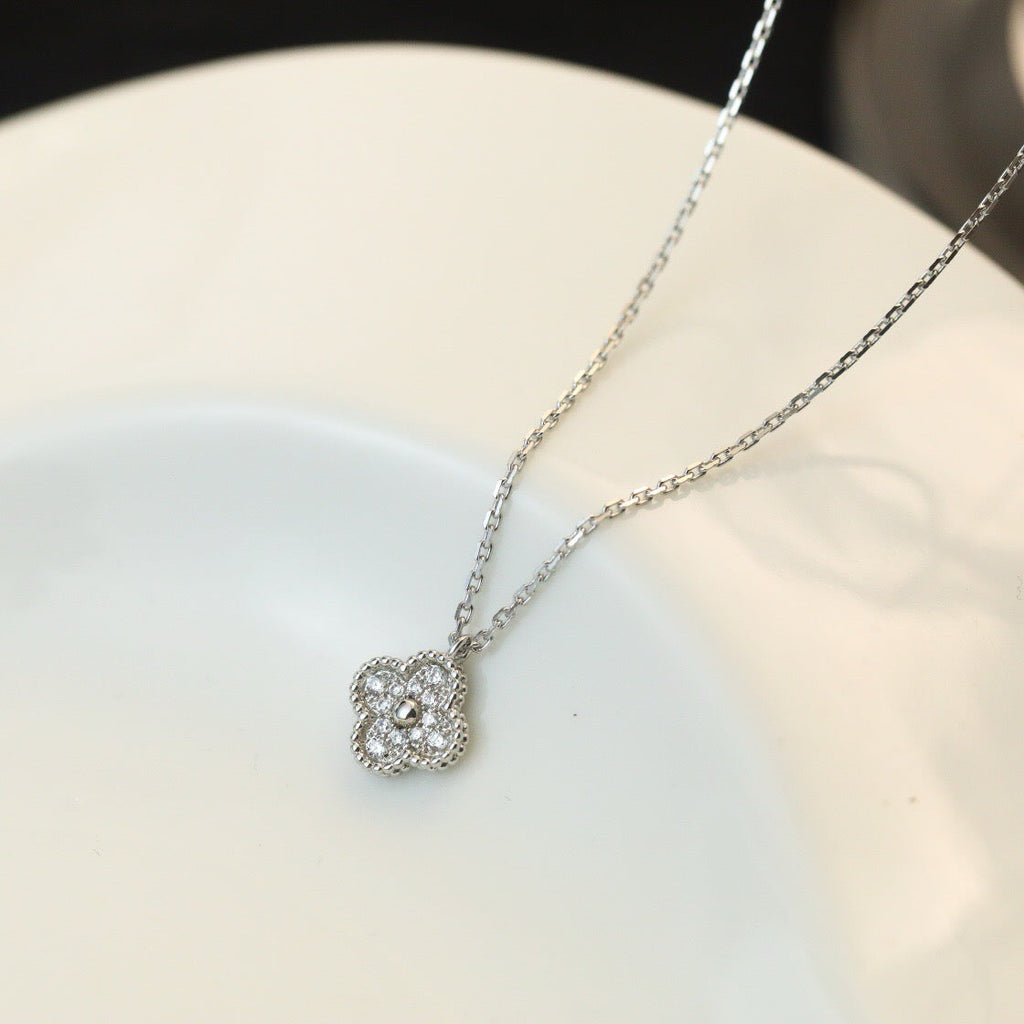 Dream CLOVER MINI 9,5MM ANHÄNGER DIAMANT-HALSKETTE