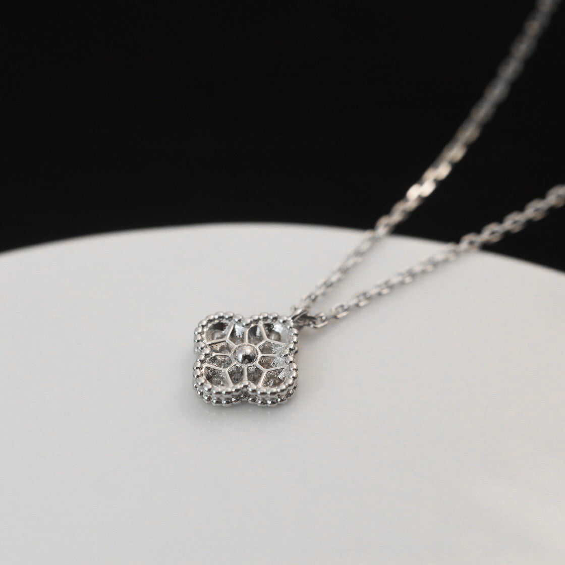 Dream CLOVER MINI 9.5MM PENDANT DIAMOND NECKLACE