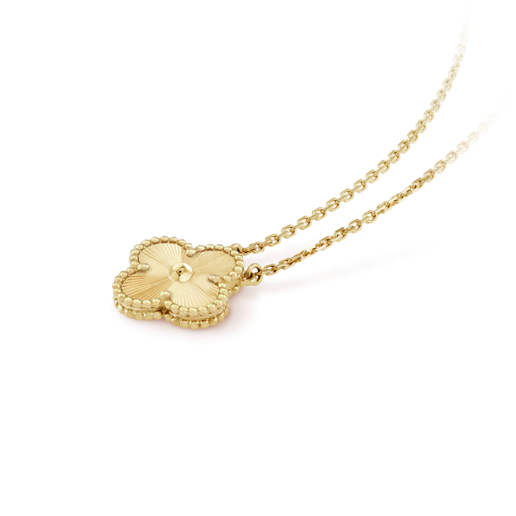 Dream CLOVER 15MM LASER NECKLACE