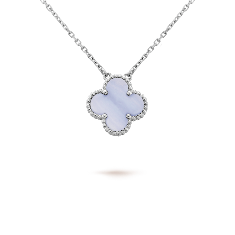 Dream CLOVER 15MM BLUE CHALCEDONY NECKLACE SILVER