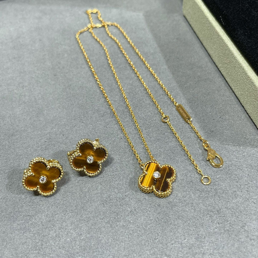 Dream CLOVER Halskette mit 15-mm-Diamant und gelbem Tigerauge-Achat