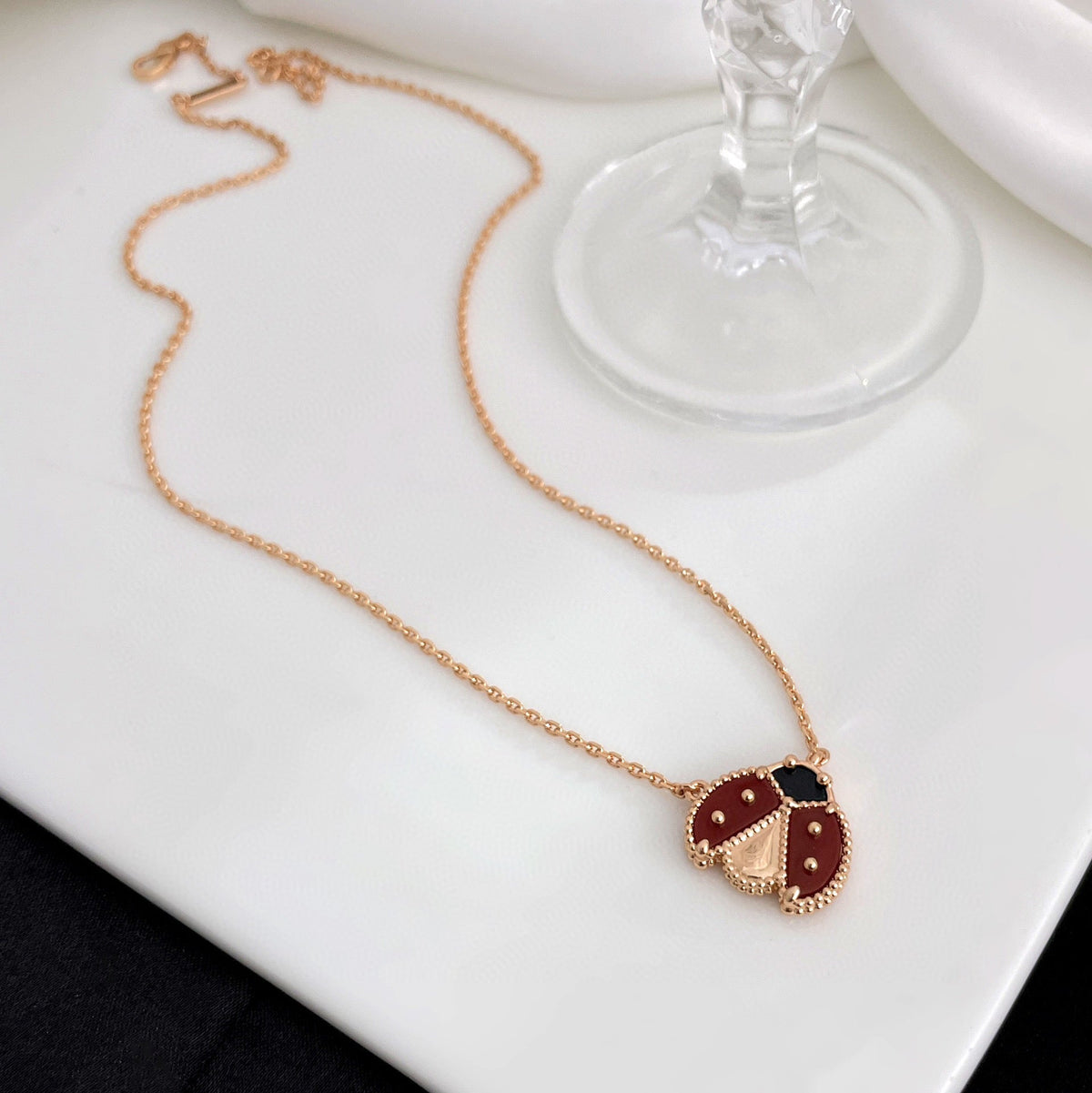 Dream LUCKY CARNELIAN MARIENKÄFER-HALSKETTE