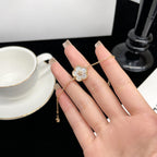 Dream LUCKY  WHITE MOP  PLUM BLOSSOM NECKLACE