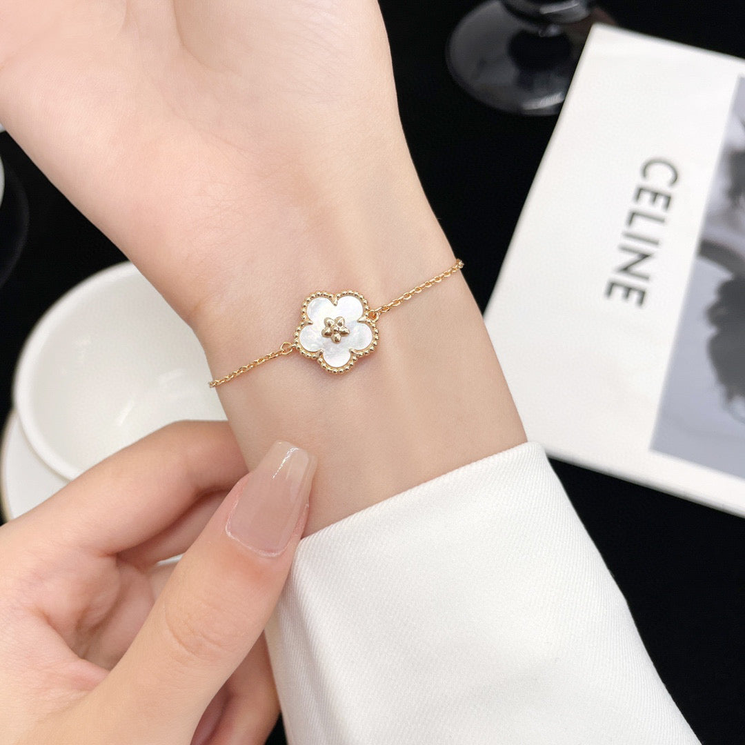 Dream LUCKY WHITE MOP PLUM BLOSSOM  BRACELET