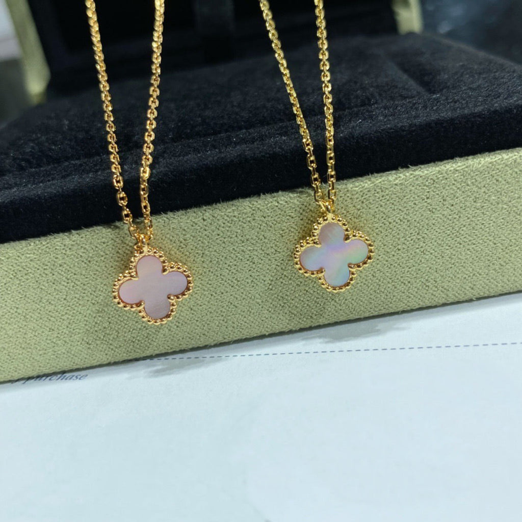 Dream CLOVER 15MM KETTE MIT EINZELNER BLÜTE AUS ROSAFARBENEM PERLMUTT