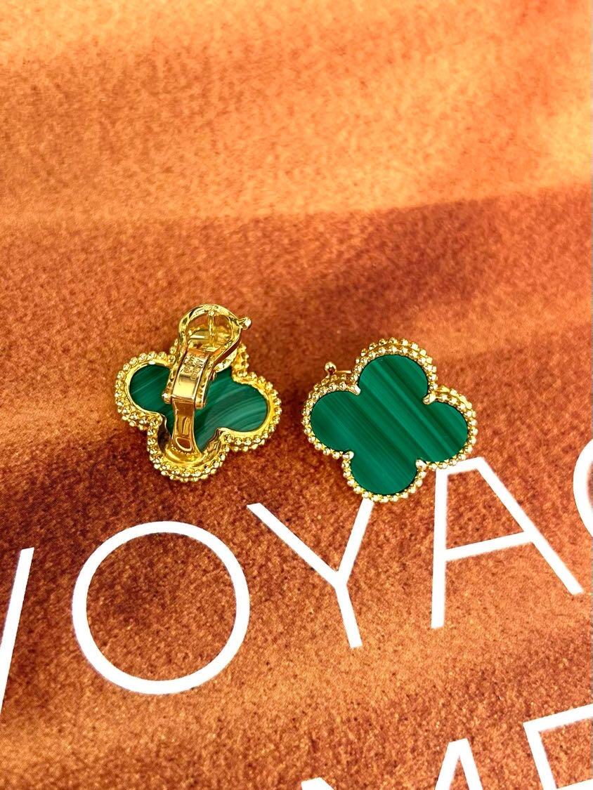 [Dream ] CLOVER LARGE (20mm) 1 MOTIFS GREENER MOP STUD EARRINGS