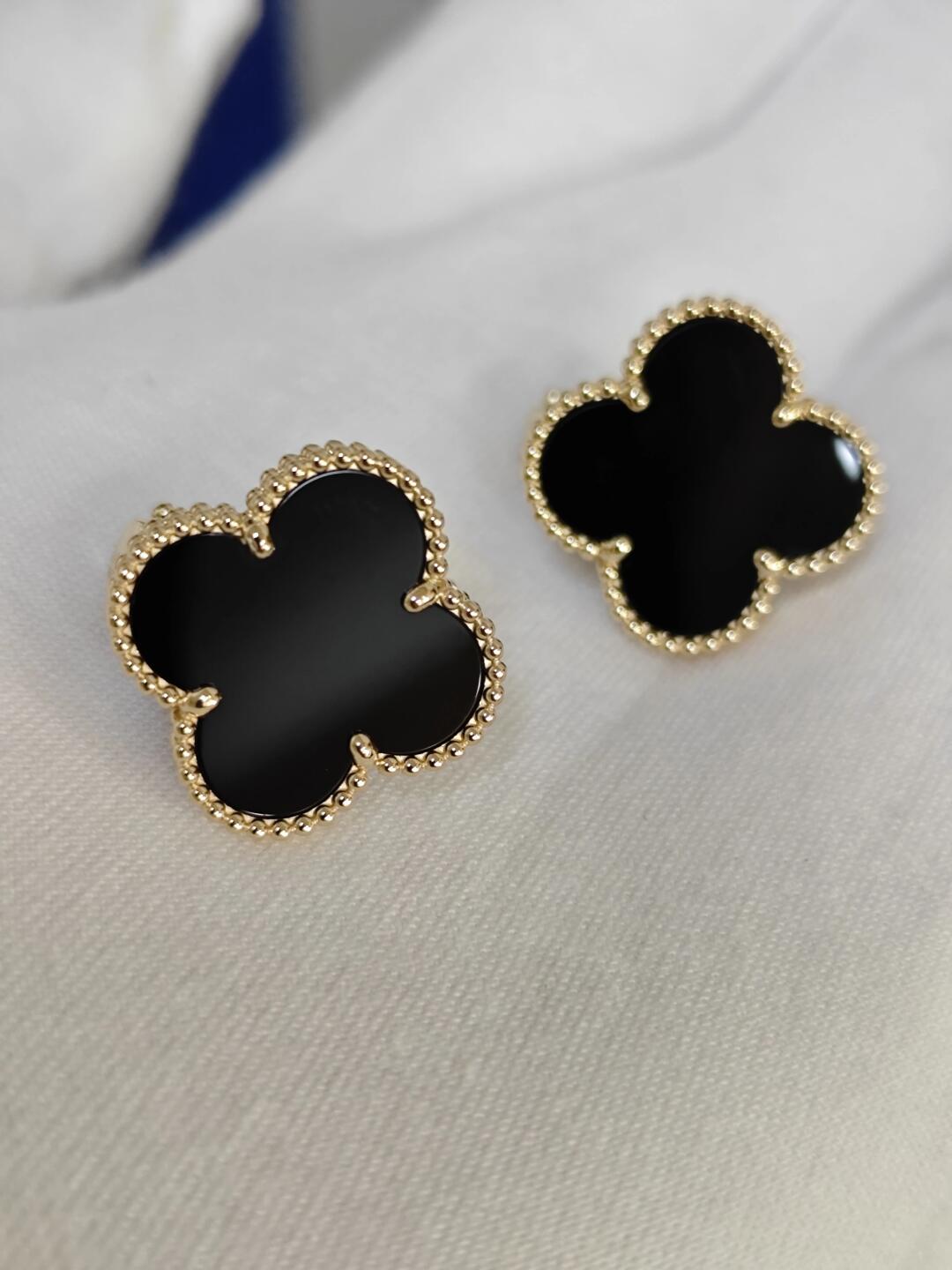 [Dream ] CLOVER 20MM BLACK MOP EARRINGS