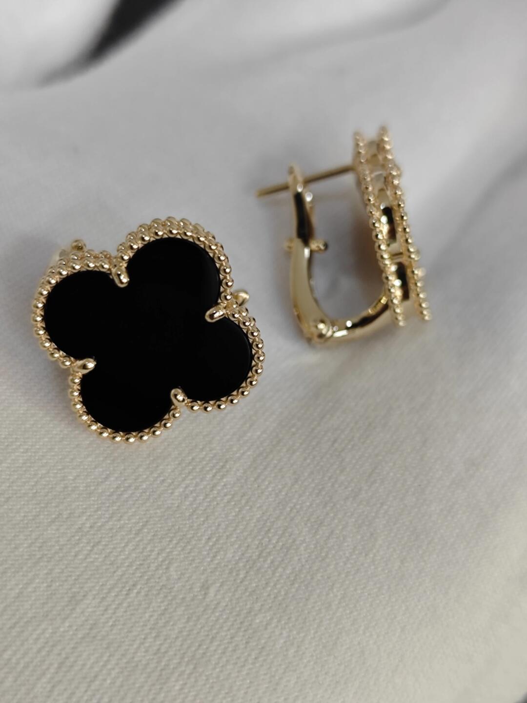 [Dream ] CLOVER 20MM BLACK MOP EARRINGS