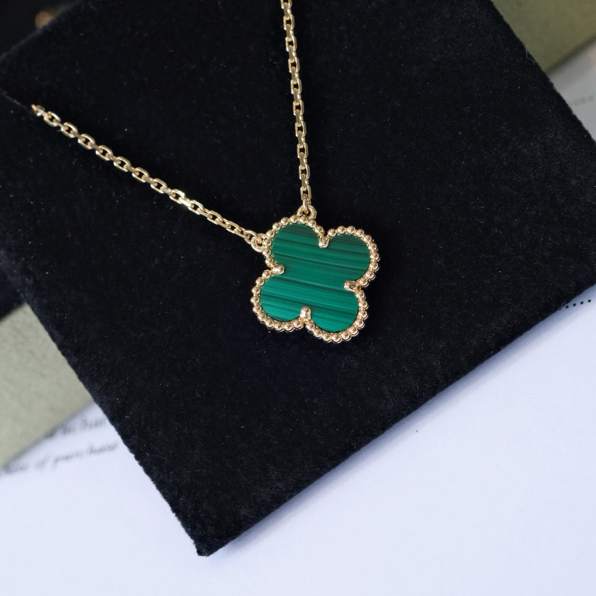 Dream CLOVER 15MM MALACHITE SINGLE FLOWER  NECKLACE